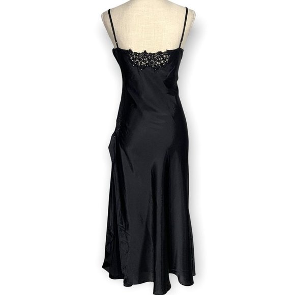 Ivy and Annabelle Black Peekaboo Pleat Full Length Negligee Medium - Picture 3 of 12